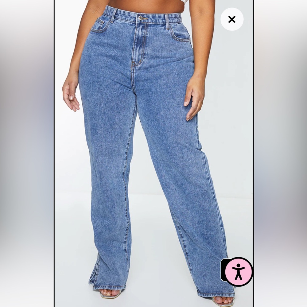 Pretty Little Thing Plus Vintage Wash Mom Jeans - Size 22
